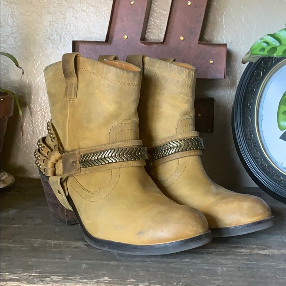 BG shortie boots